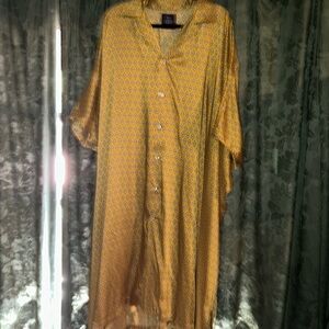 Wonderful Res Ipsa  button down caftan EUC